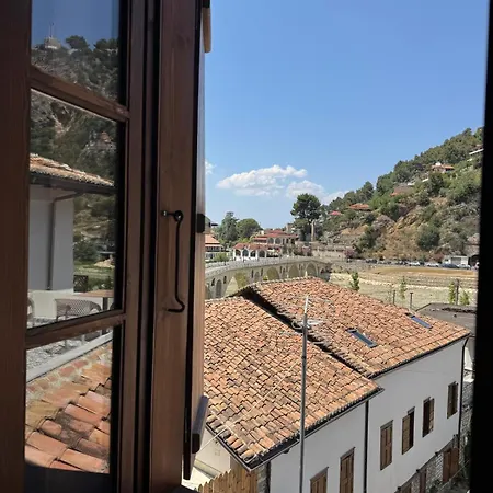 E Gurit - Boutique Berat