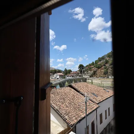 E Gurit - Boutique Hotel