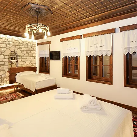 E Gurit - Boutique Hotell