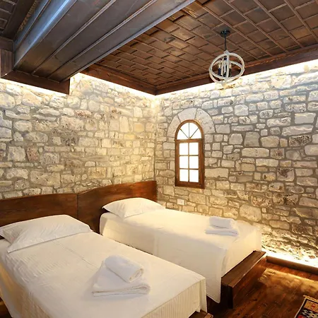 E Gurit - Boutique Hotell