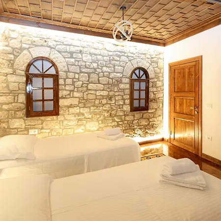 E Gurit - Boutique Hotell 3*