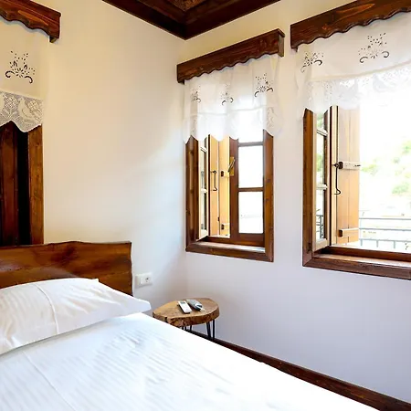 E Gurit - Boutique Hotel Berat