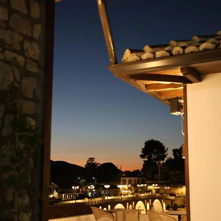 E Gurit - Boutique Hotell 3*