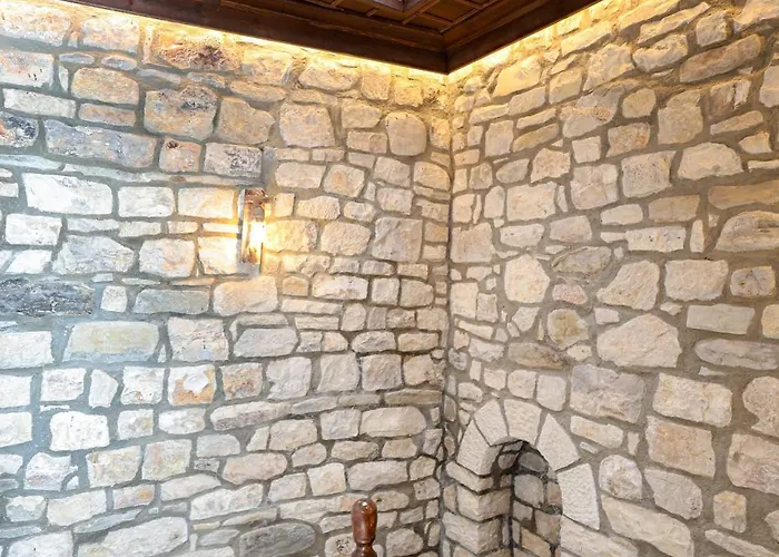 E Gurit - Boutique 3* Berat