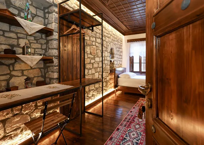 E Gurit - Boutique 3*