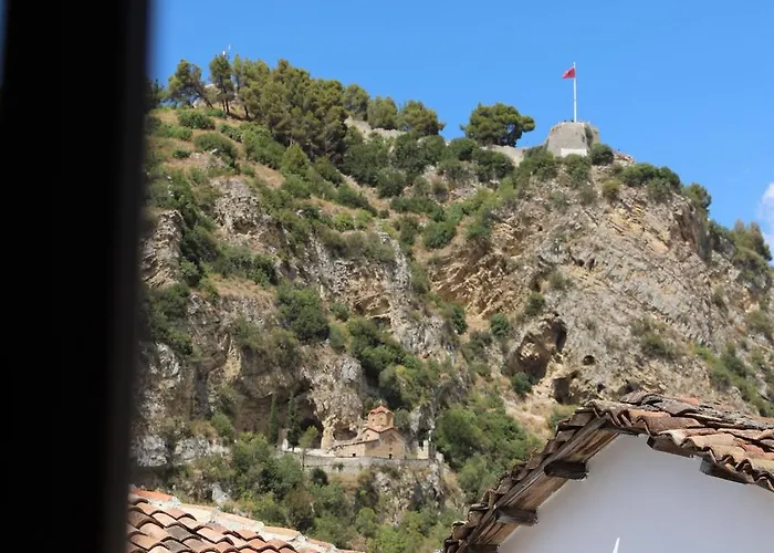 E Gurit - Boutique 3* Berat