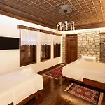 E Gurit - Boutique Hotel 3*