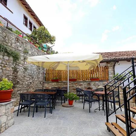 E Gurit - Boutique Otel 3*