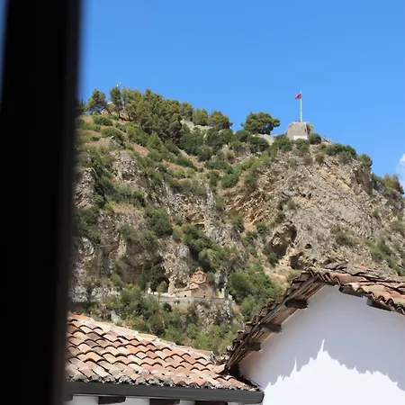 E Gurit - Boutique 3* ベラト